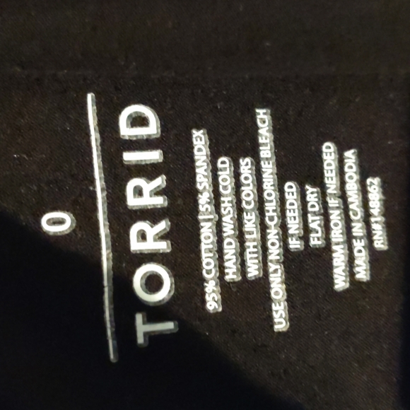 Torrid, size 0/L/12 black slashed premium leggings - Picture 2 of 5